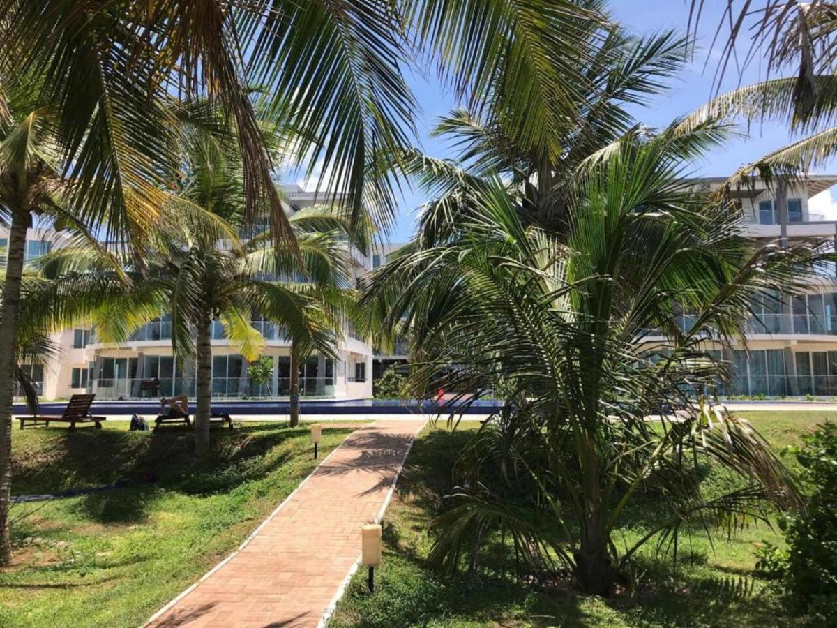 Trincomalee Ocean Front Condos Bagian luar foto