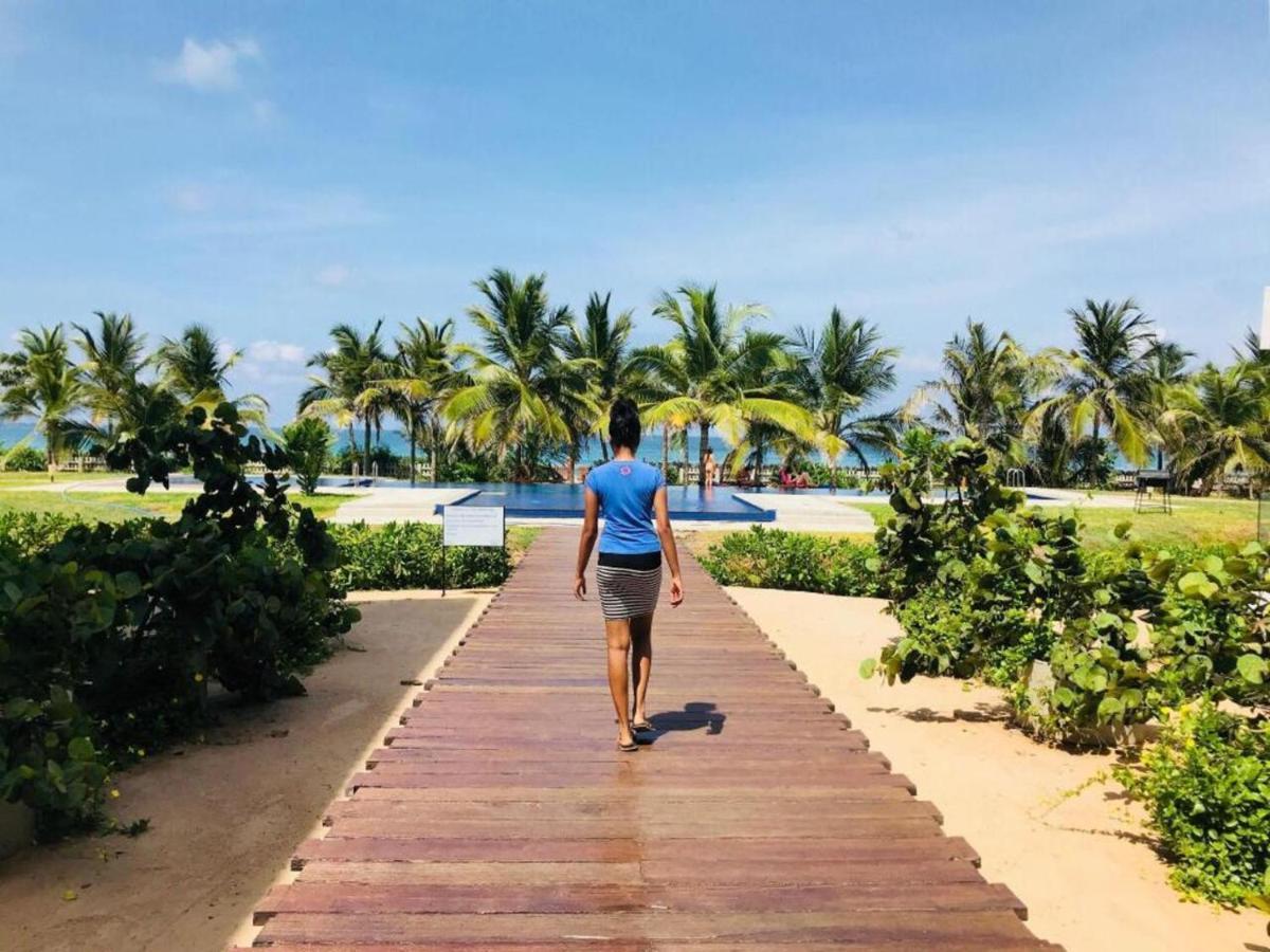 Trincomalee Ocean Front Condos Bagian luar foto