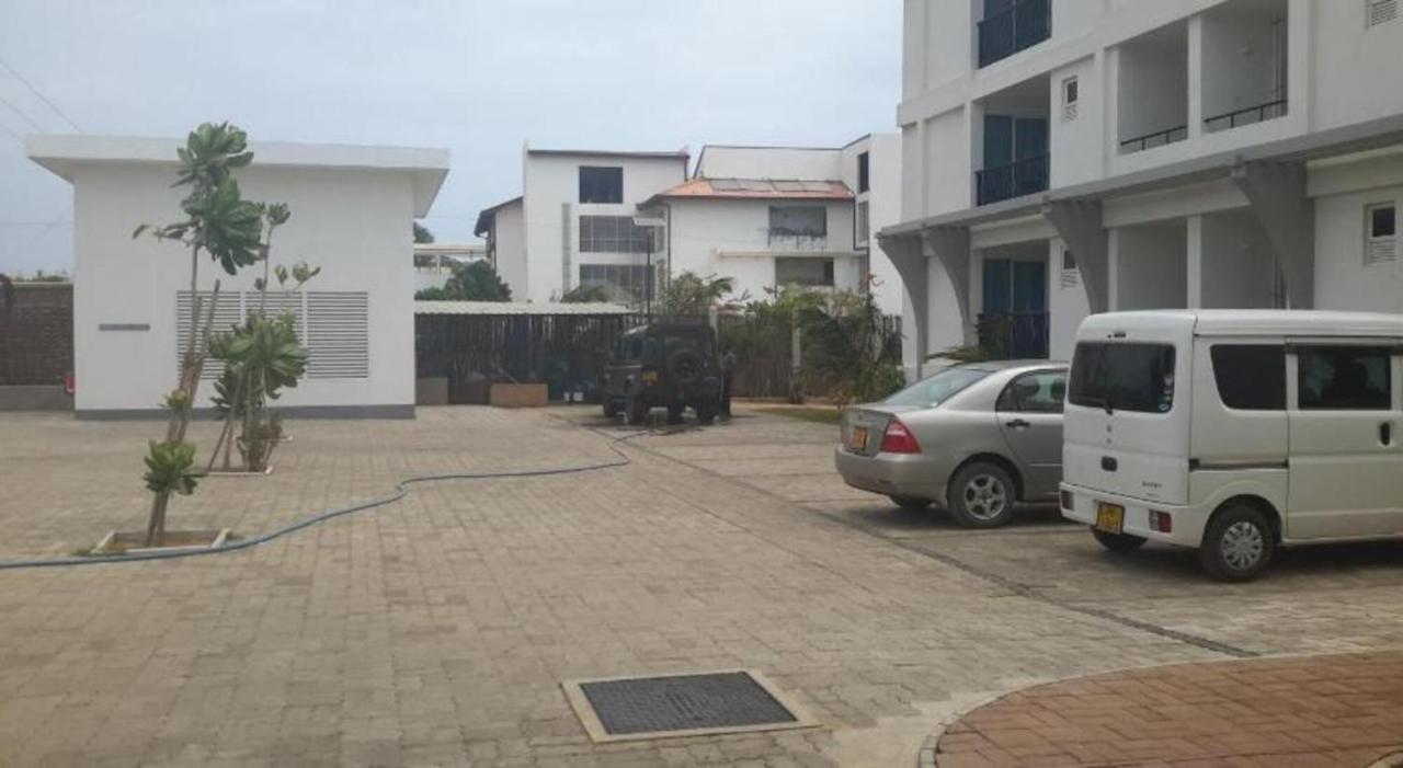 Trincomalee Ocean Front Condos Bagian luar foto