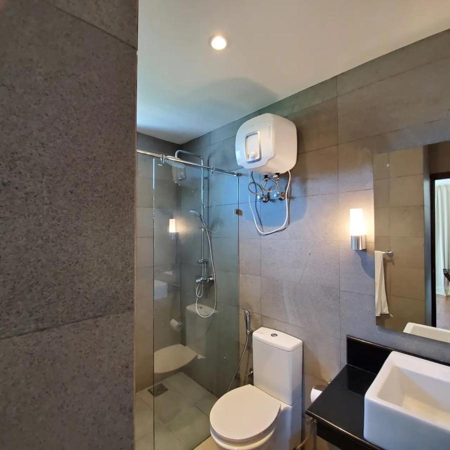 Trincomalee Ocean Front Condos Bagian luar foto